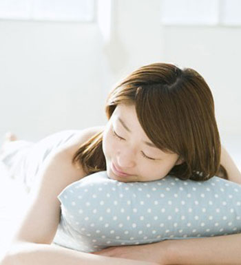 睡觉流口水正常吗 睡觉流口水可能患这些病