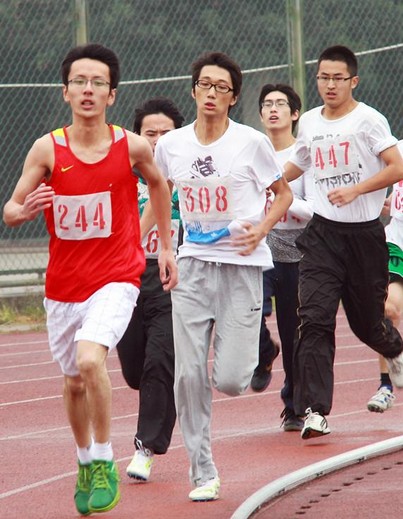 长跑技巧 长跑中如何掌握呼吸方法