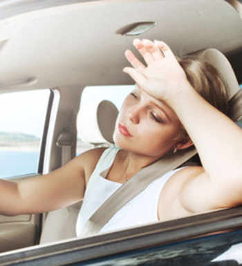 开车太久犯困怎么办  试试嚼无糖口香糖