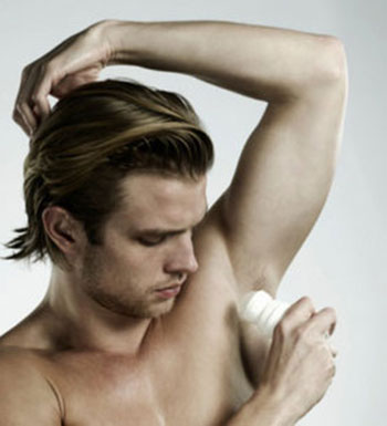 男人动一下就冒大汗 可能是某种疾病的凶兆