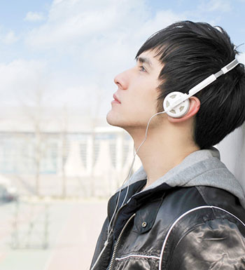 怎样正确使用耳机  耳机族如何保护听力