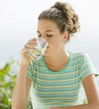 鱼刺卡在喉咙怎么办 教你应急处理小妙招