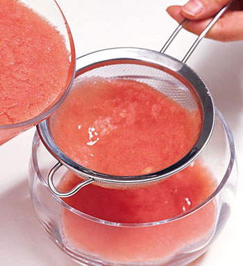 夏季晒伤了怎么办 推荐几款自制晒后修复面膜