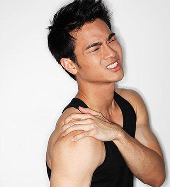 得了肩周炎怎么办 用醋来热敷能治肩周炎