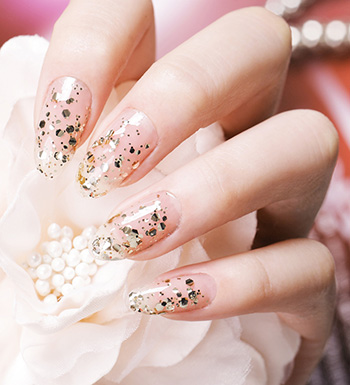 警惕美丽杀手 使用指甲油竟会致癌