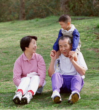 治疗打鼾 老人打鼾可能导致血压升高