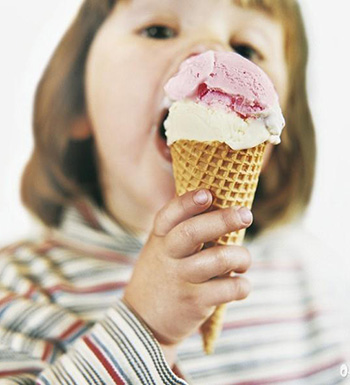 夏季冷饮解暑有禁忌 哪些人不能吃冰淇淋