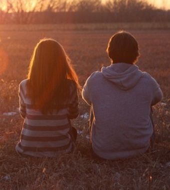 爱情故事 从牵手方式看你们感情深度