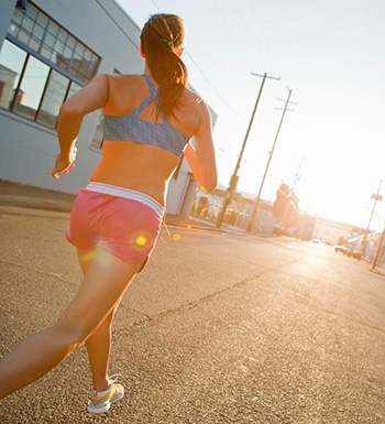 养生常识 女性运动过量会导致月经闭塞吗