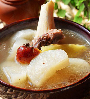 夏季高温出汗流失水分 推荐十款降暑养生汤