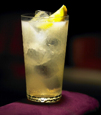 柠檬的功效与作用 柠檬八大神奇功效