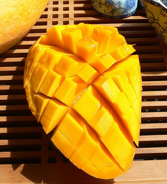 芒果的功效与作用 女性多吃芒果可防乳腺癌