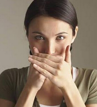 打嗝不止怎么办 打嗝的原因与治疗小秘方