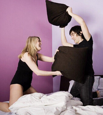 性爱故事 适度的性生活有益健康