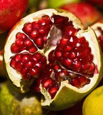 石榴的功效与作用 轻松去除口疮痢疾