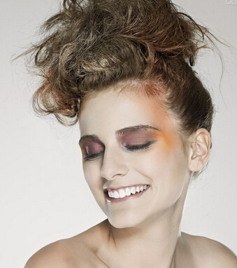 牙齿矫正 你的牙齿在 变老 吗