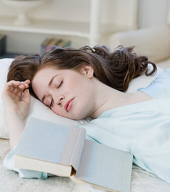 女性更年期保健 更年期的女人睡前请别做这些