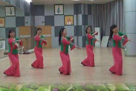 红遍大江南北的凤凰六哥广场舞