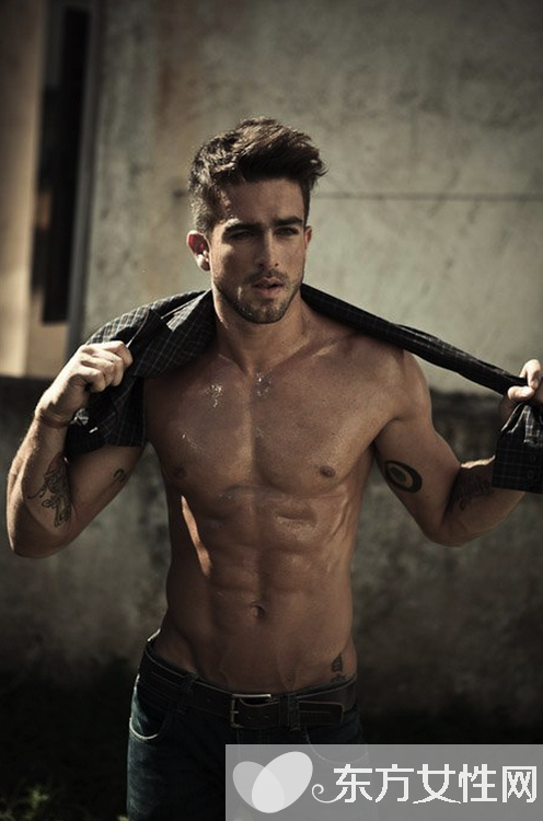 刮胡子的最佳时间 这些时刻注意千万别刮胡子