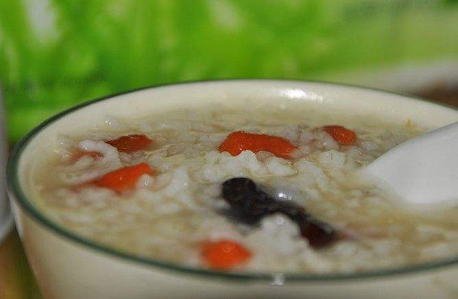 神奇的食物 白发变黑养生粥