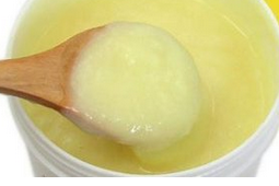 教你懂得蜂王浆的功效与作用及食用方法