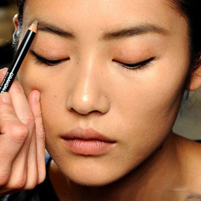 教你学会怎样化妆  化妆的方法步骤