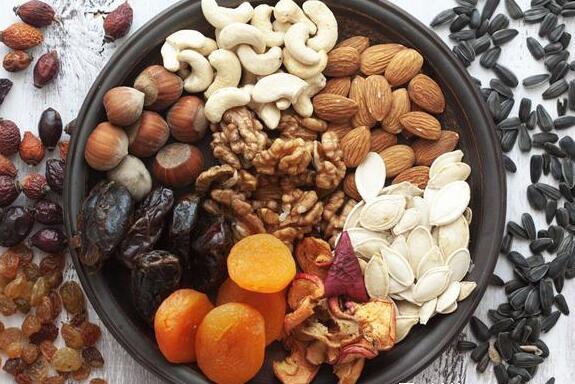 吃各种坚果的好处及危害的介绍