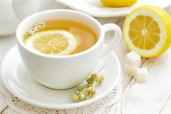 酸劲无敌的柠檬 经常喝柠檬水好吗