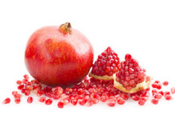 吃石榴的好处  可以防治口臭美化肌肤