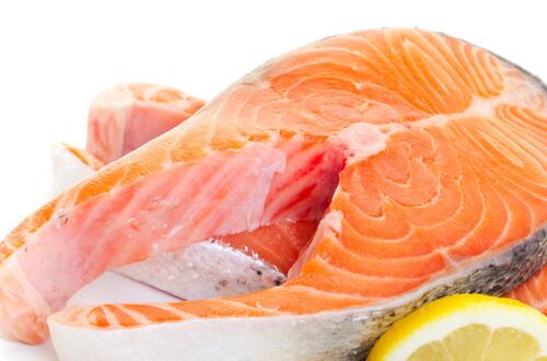 三文鱼的营养价值   降低胆固醇及补充维D