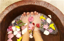 经常泡脚的好处 不可不知