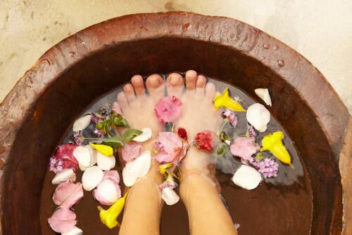 经常泡脚的好处 不可不知