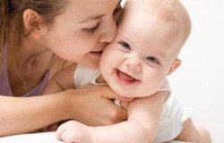 家有爱宝的看过来，九个月的宝宝发育标准