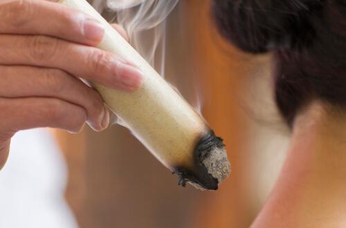 艾灸注意事项   艾灸前、中、后注意事项各不同