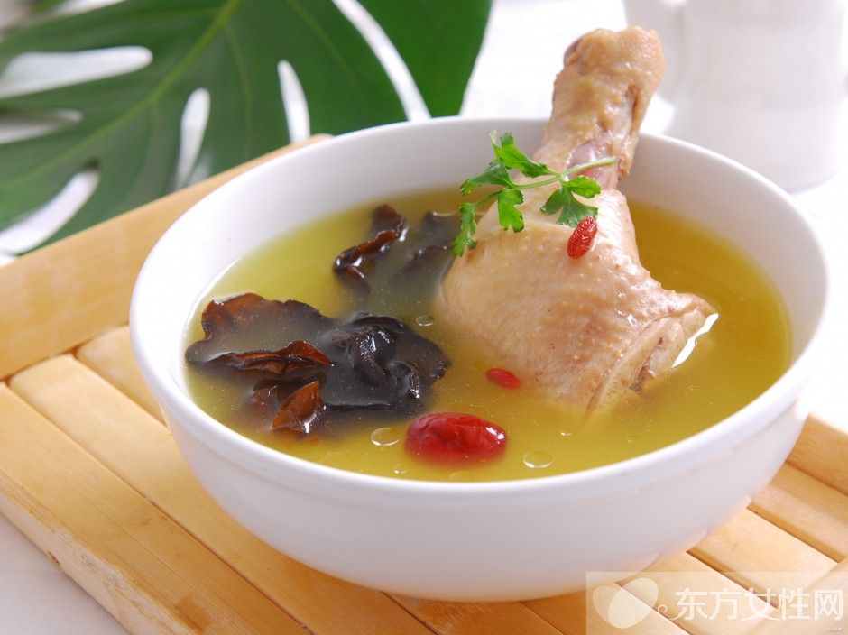 怎样煲鸡汤最有营养 鸡汤的营养价值及功效作用