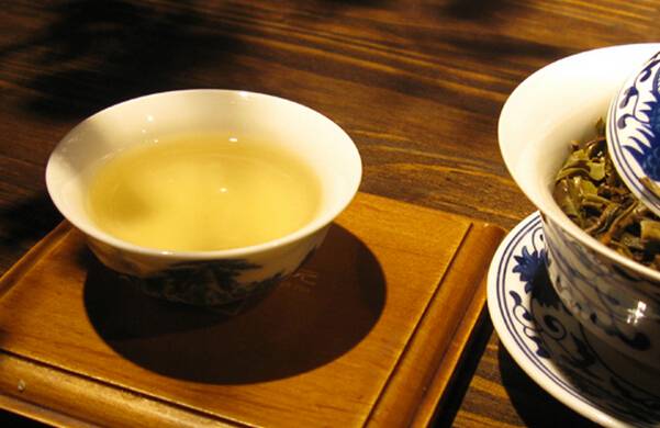 揭隔夜茶的六大妙用 隔夜茶水还有这用途