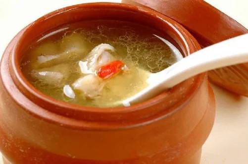 怎样煲鸡汤最有营养 鸡汤的营养价值及功效作用