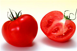 用西红柿祛斑的方法原来还有这么多选择