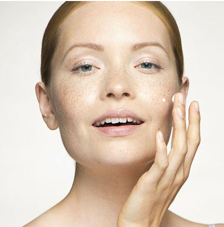 很多人都关注如何防治老年斑