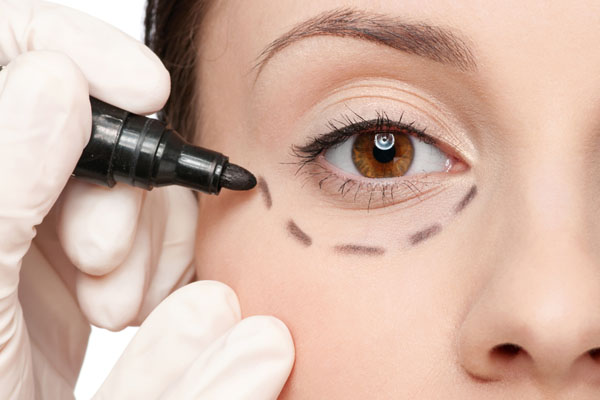 年轻人最想知道怎么样才能消除眼袋