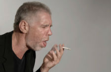 肺癌的晚期症状 一般表现在四个方面