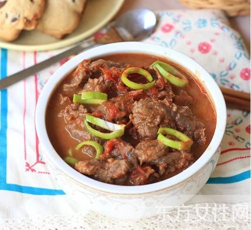 西红柿炖牛腩的做法 体寒体热的人都适合吃