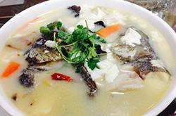 鱼头豆腐汤的家常做法 不止美味还很营养