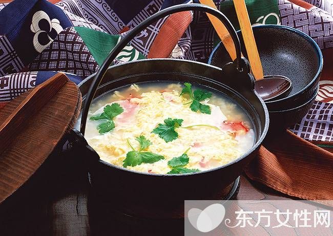 西红柿鸡蛋汤的两大做法 西红柿的功效与作用