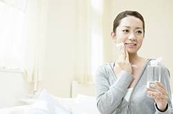 女人皮肤暗黄是什么原因 好脸色吃出来