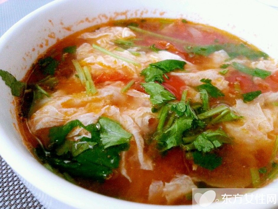 西红柿鸡蛋汤的两大做法 西红柿的功效与作用