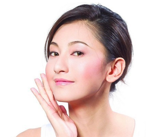 终于找到秘籍了 面部黄褐斑的治疗方法