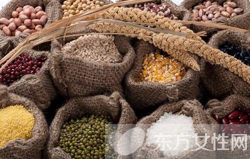 抗衰老的食物有哪些 这些习惯会加速皮肤老化