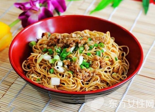 花生酱拌面的家常做法 花生酱拌面的烹饪技巧