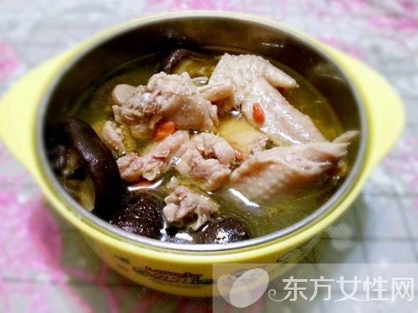 冬菇鸡汤的家常做法 鸡汤的营养价值及功效